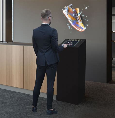 hypervsn|Solo: 3D Hologram Display Solution .
